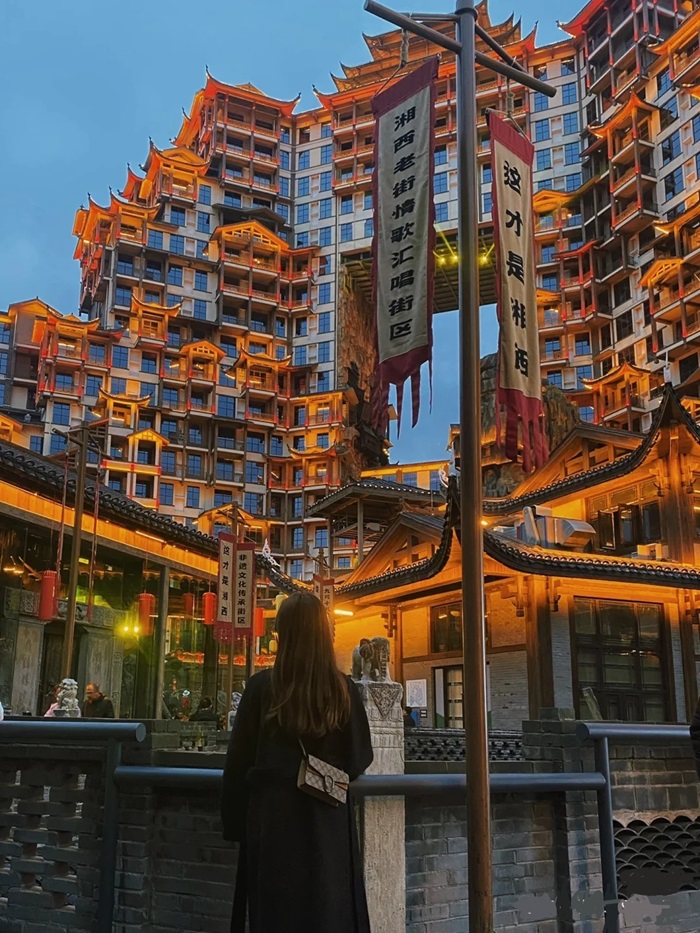 Du lịch Trung Quốc Phượng Hoàng Cổ Trấn du hành về quá khứ xa xôi